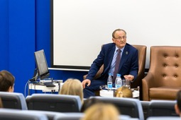 Выступление Заслуженного деятеля науки Российской Федерации Владимира Аверьянова