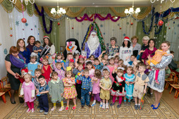Сотрудники «Газпром промгаз» с педагогами и воспитанниками Мценского детского дома