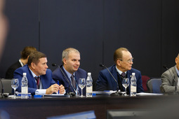 Слева направо: Владимир Толмачев, Андрей Оплачко, Владимир Аверьянов