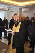 Священник Николай Третьяков провел в новом офисе АО «Газпром промгаз» молебен об освящении нового офиса, совершил чин освящения.