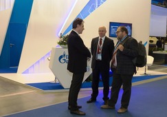 Общение на стенде ООО «Газпром проектирование»